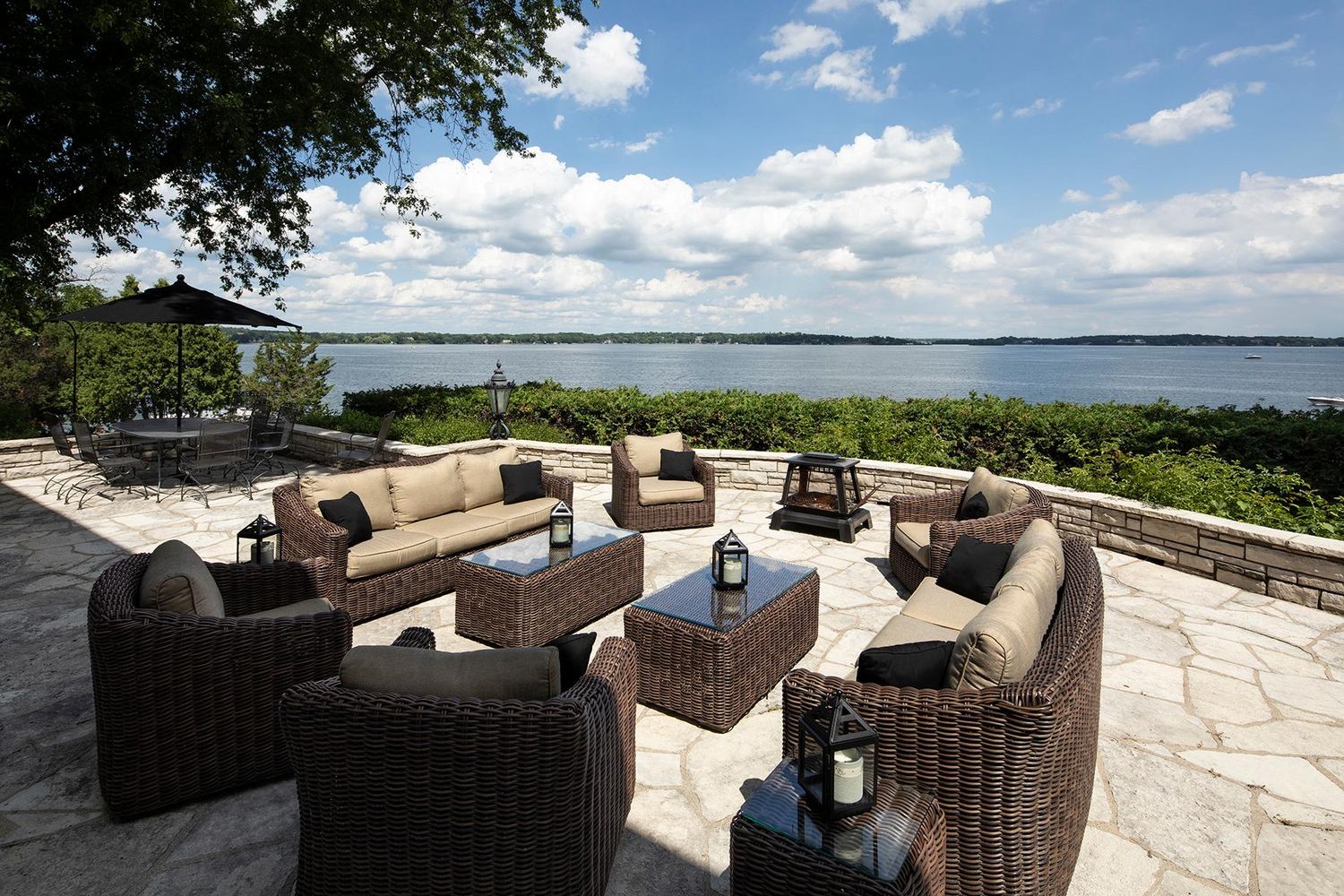 Lake Minnetonka Crushes 2018 Luxury Home Market